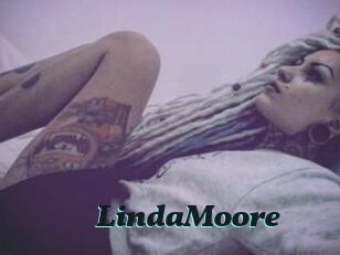 Linda_Moore