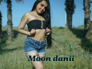 Moon_danii